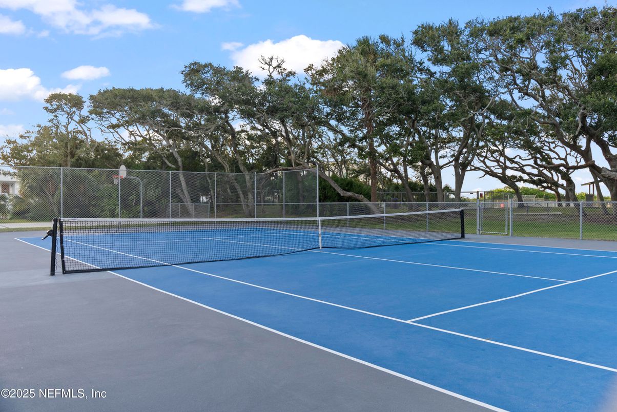 Exterior, Tennis Courts