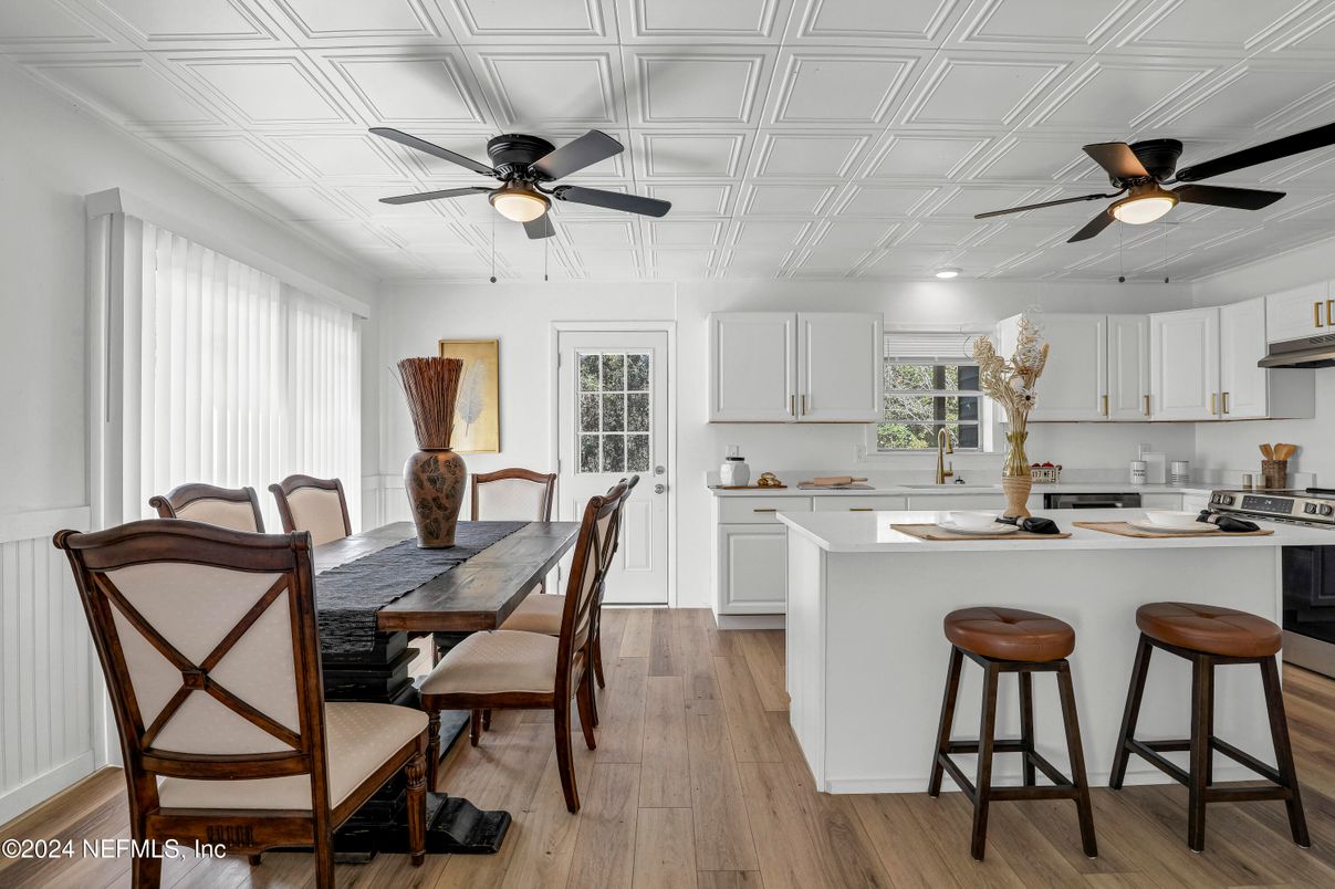 Dining room, Interior, Kitchen, Recessed Lighting, Wood Texture Flooring