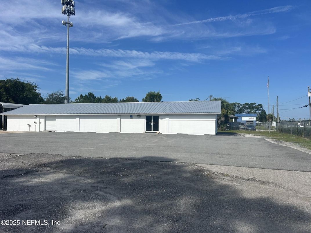 Detached Garage, Exterior