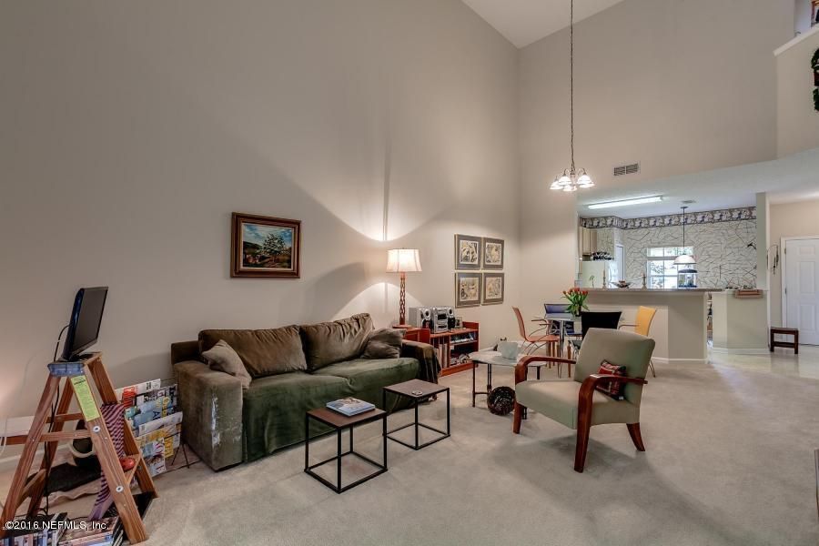 Dining room, Interior, Living room, Pendant Lights