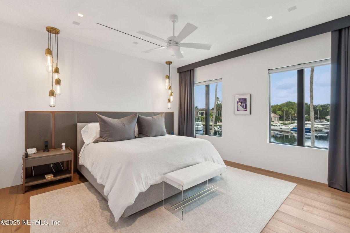 Bedroom, Interior, Pendant Lights, Recessed Lighting, Wood Texture Flooring