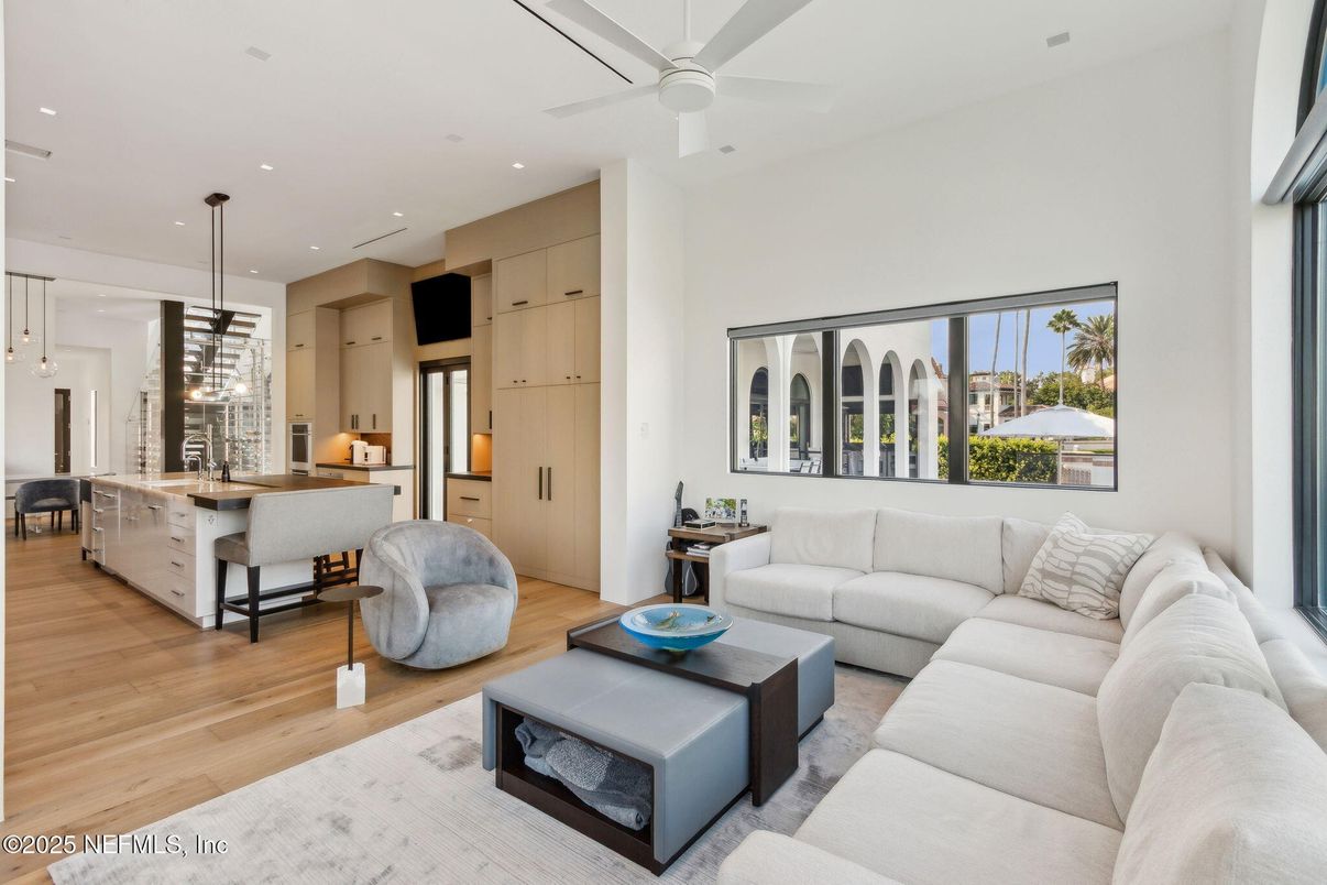 Interior, Kitchen, Living room, Pendant Lights, Recessed Lighting, Wood Texture Flooring