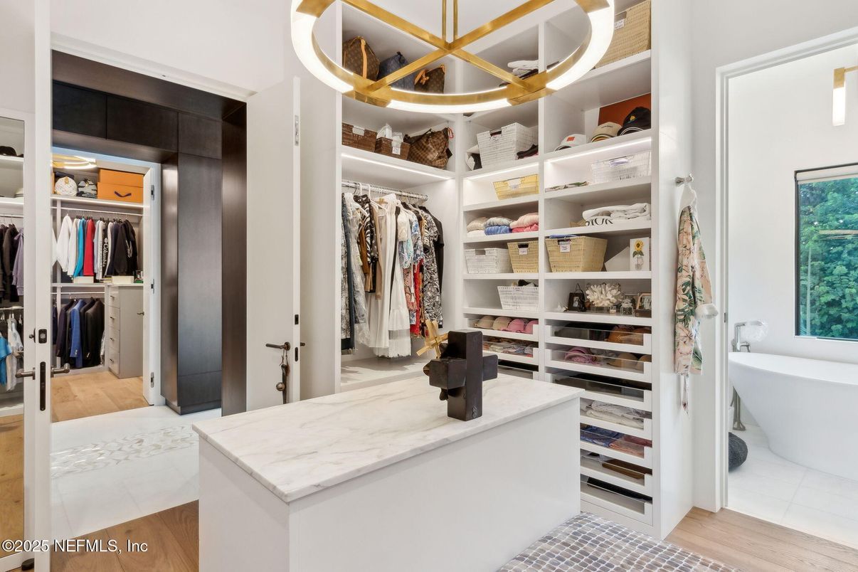 Interior, Pendant Lights, Walk-in Closets, Wood Texture Flooring