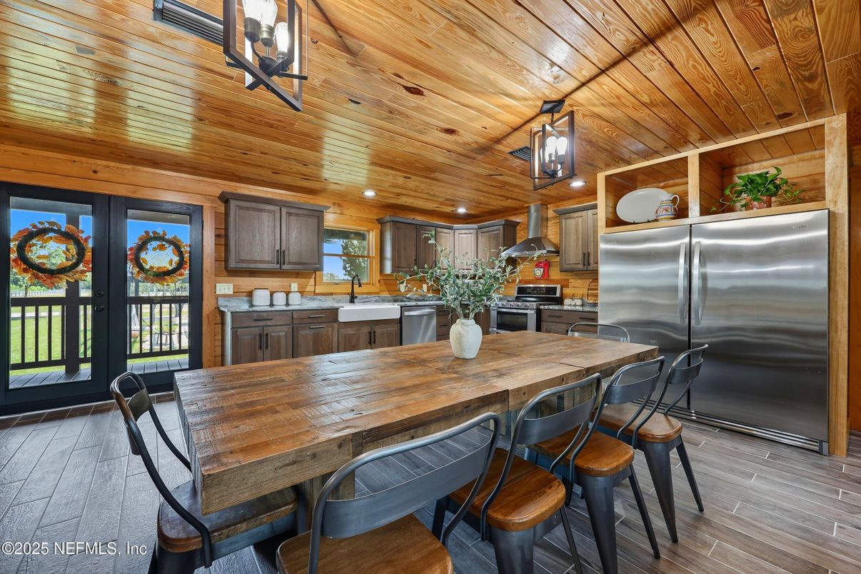 Dining room, Interior, Kitchen, Recessed Lighting, Stainless Steel Appliances, Wooden Ceilings, Wood Texture Flooring