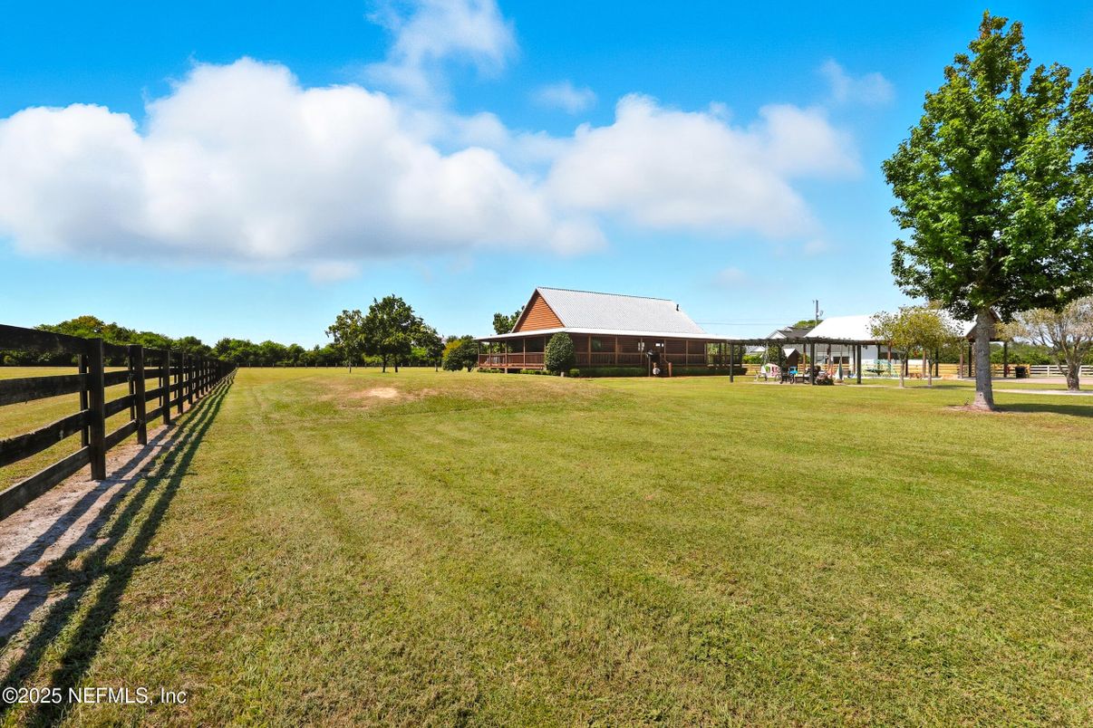Backyard, Exterior