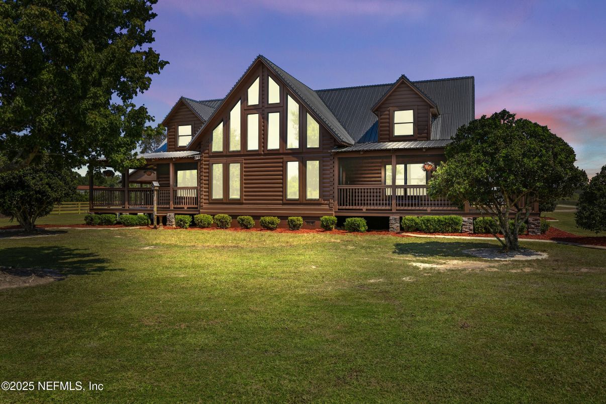 Backyard, Exterior, Facade, Log Home