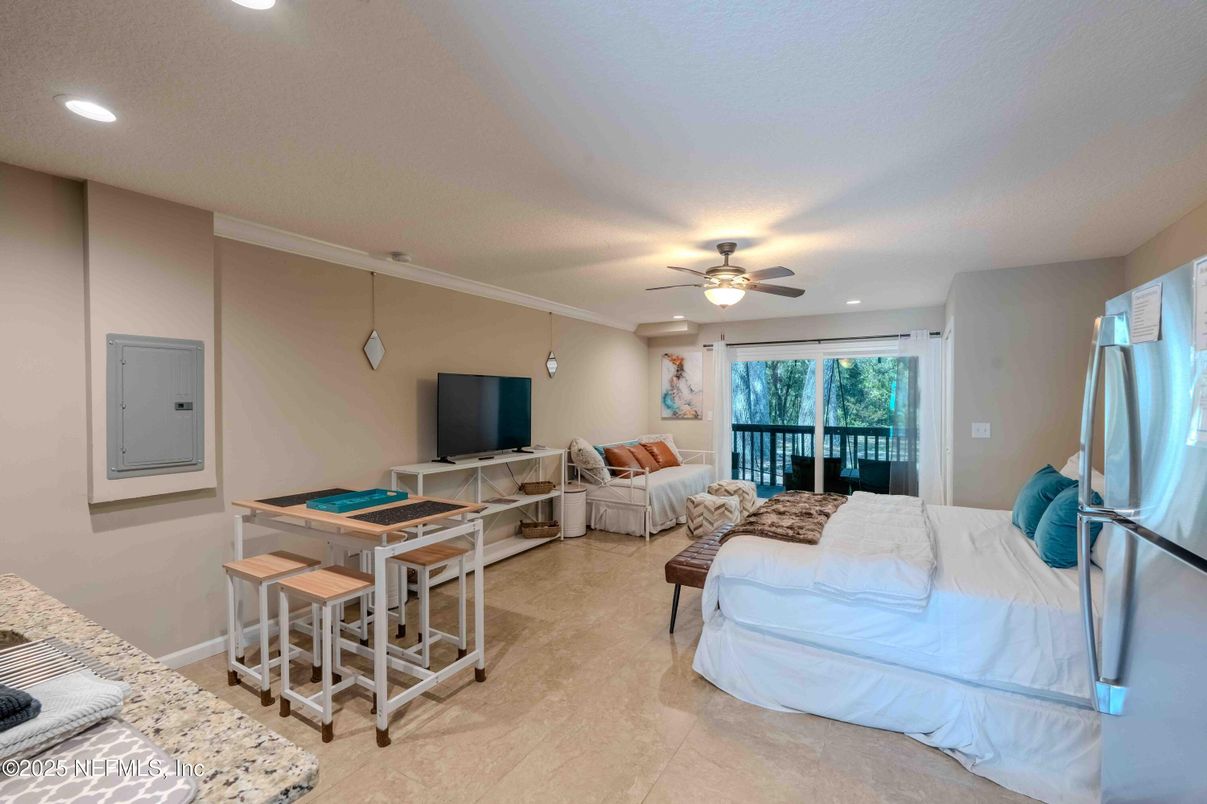 Bedroom, Interior, Living room, Recessed Lighting