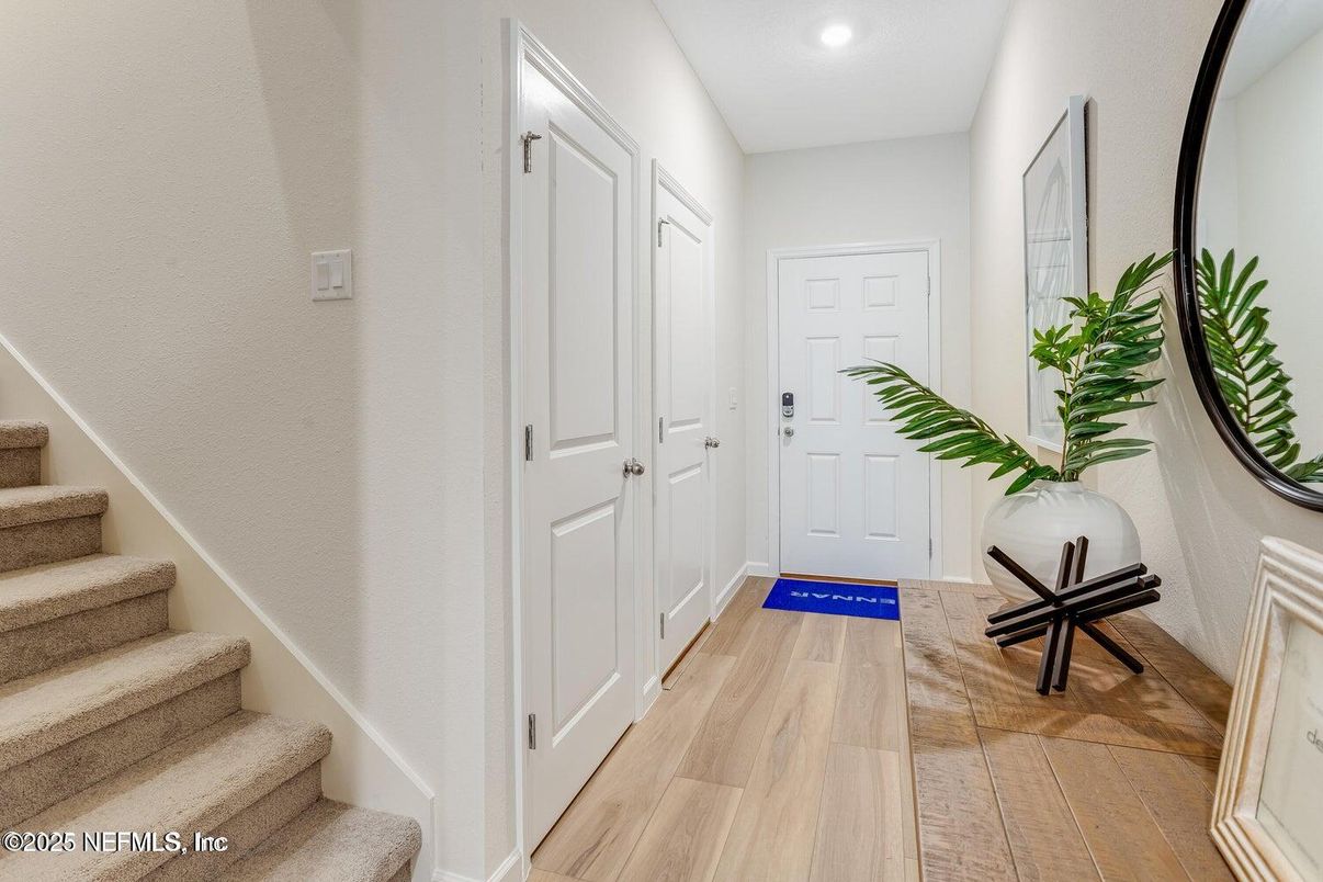 Interior, Recessed Lighting, Wood Texture Flooring