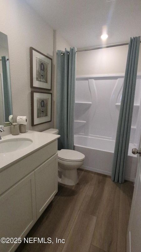 Bathroom, Interior, Recessed Lighting, Wood Texture Flooring