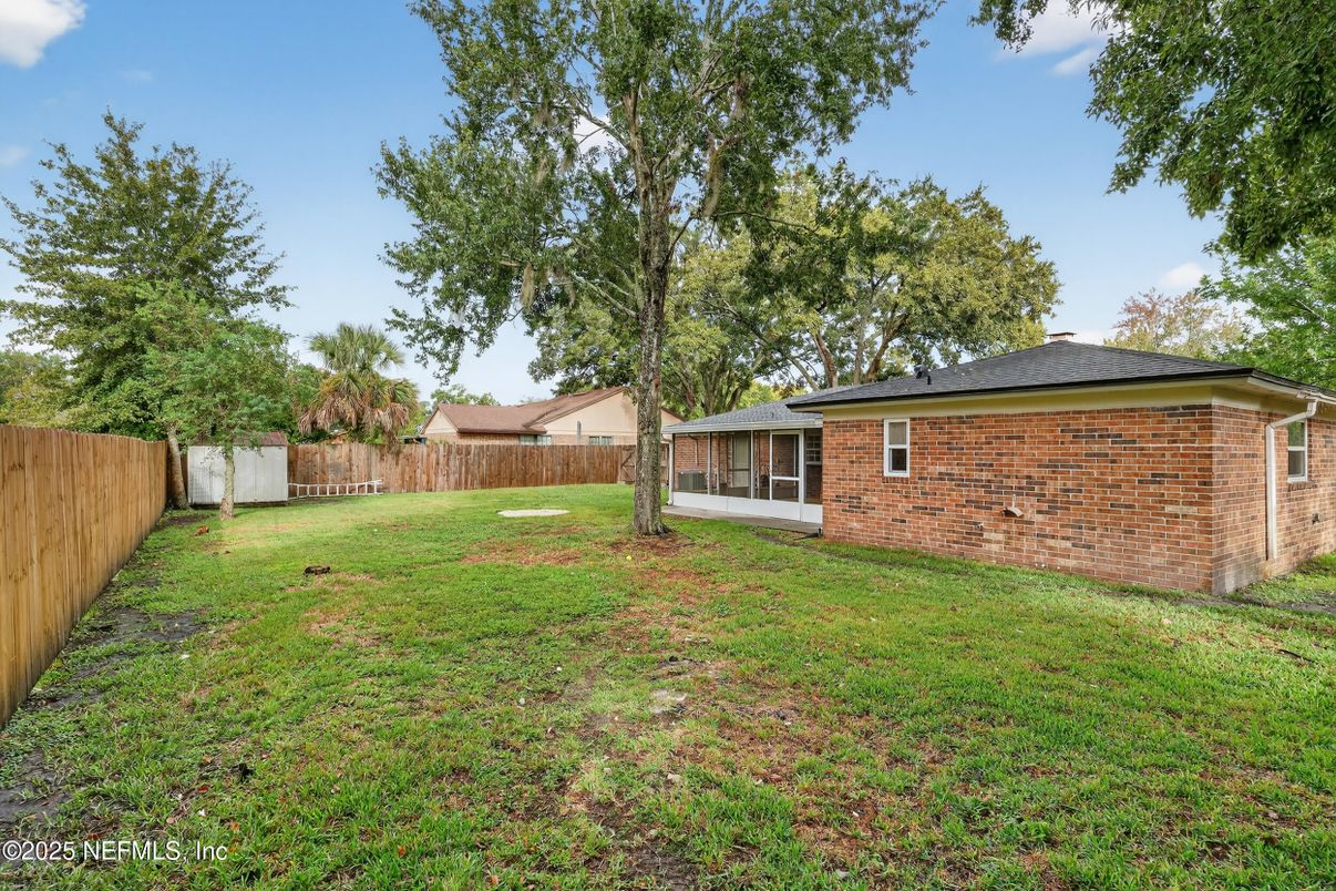 Backyard, Exterior