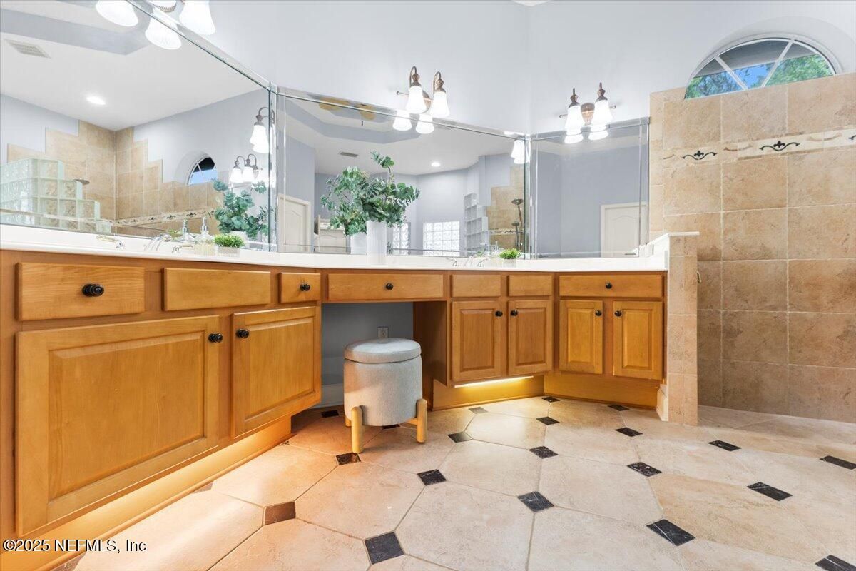 Bathroom, Interior, Recessed Lighting