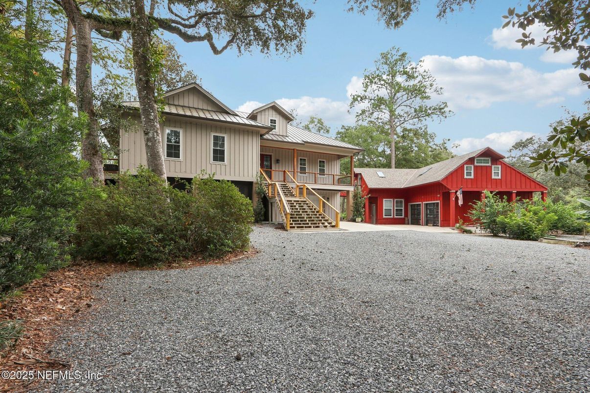 Backyard, Exterior
