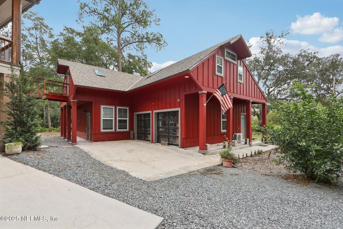 Backyard, Exterior