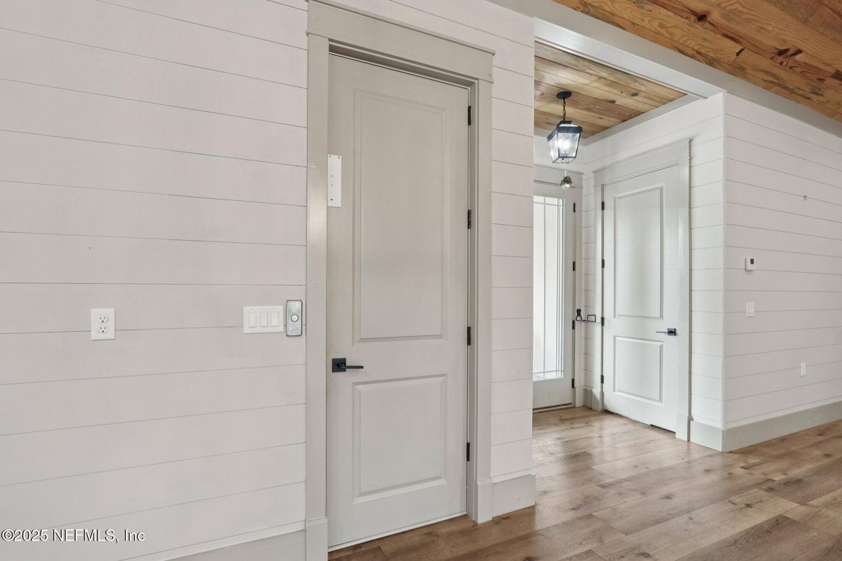 Interior, Pendant Lights, Wooden Ceilings, Wood Texture Flooring