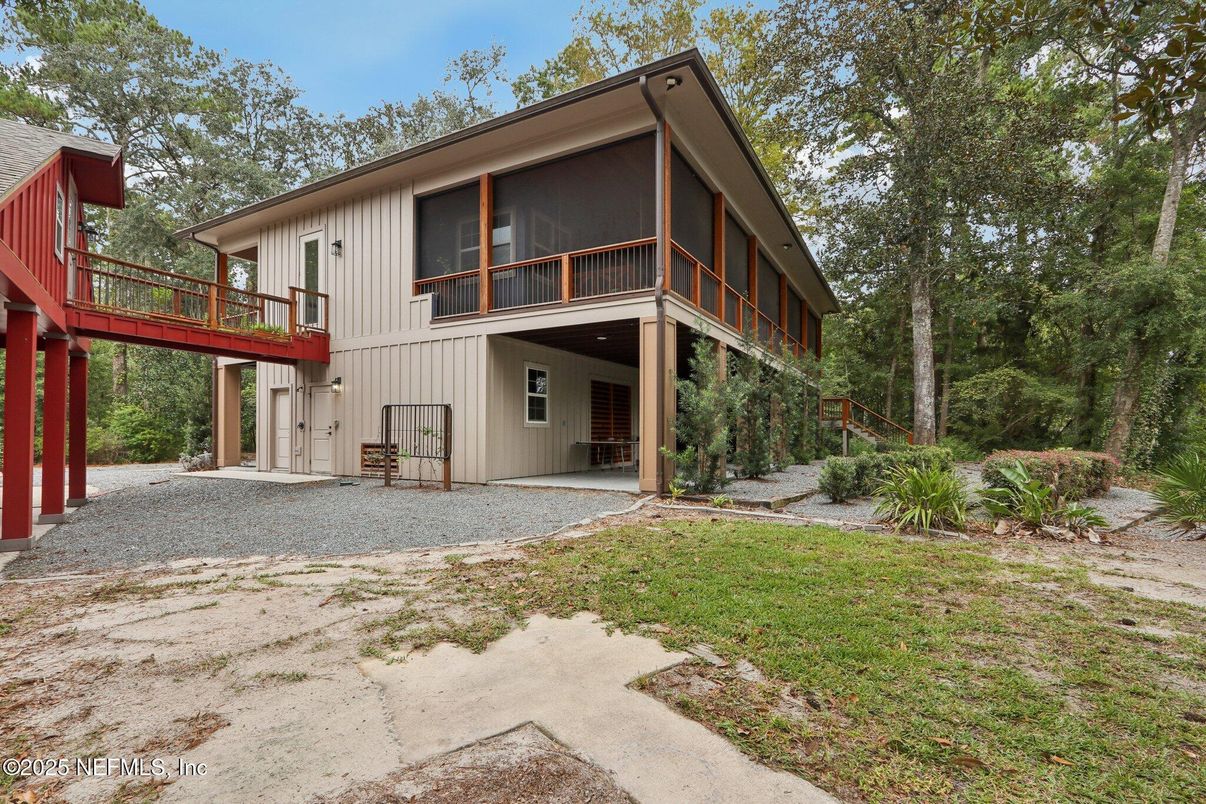 Backyard, Exterior