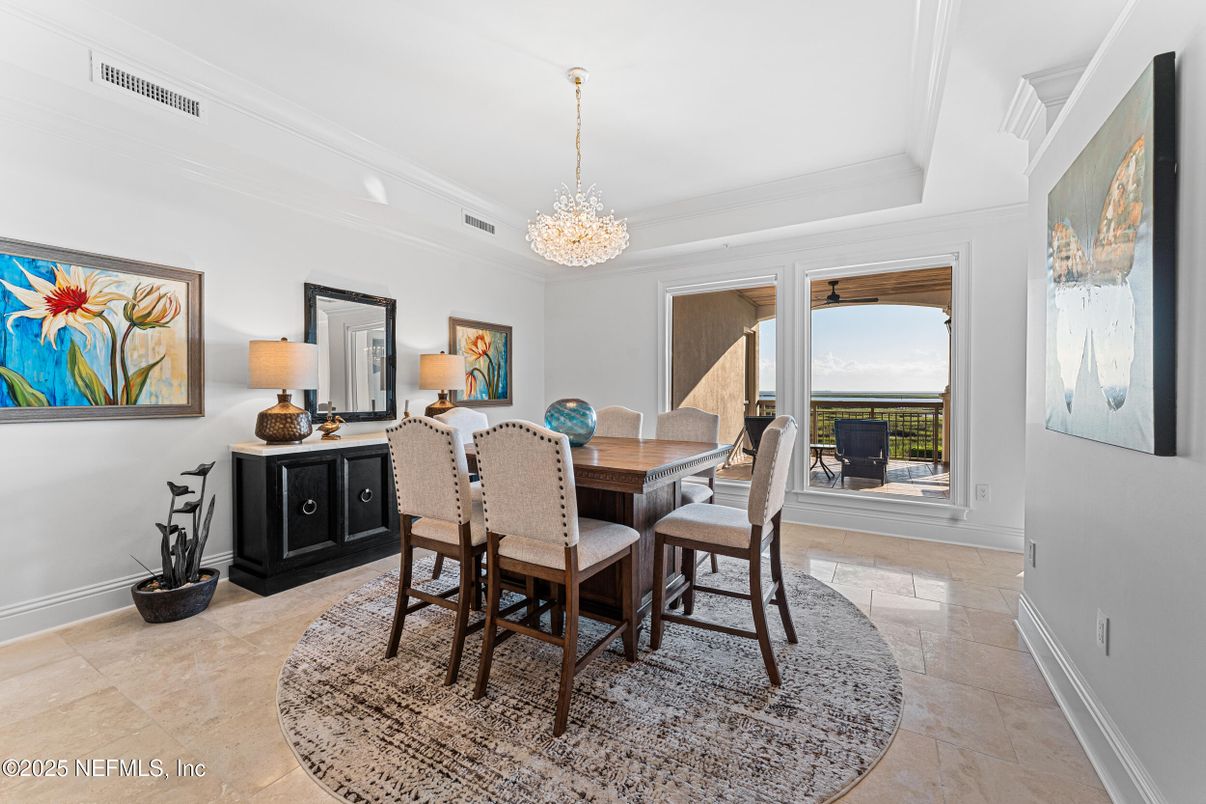 Chandelier, Dining room, Interior