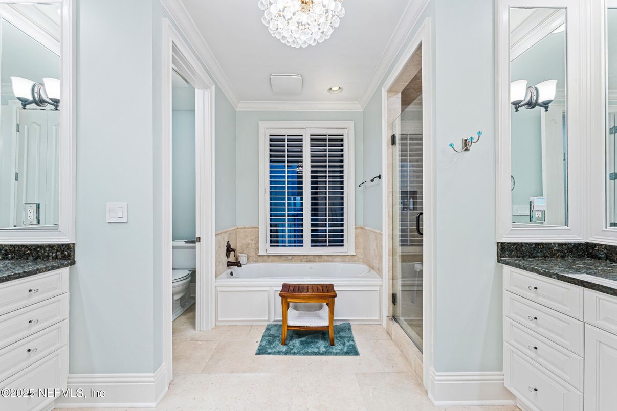 Bathroom, Interior, Recessed Lighting