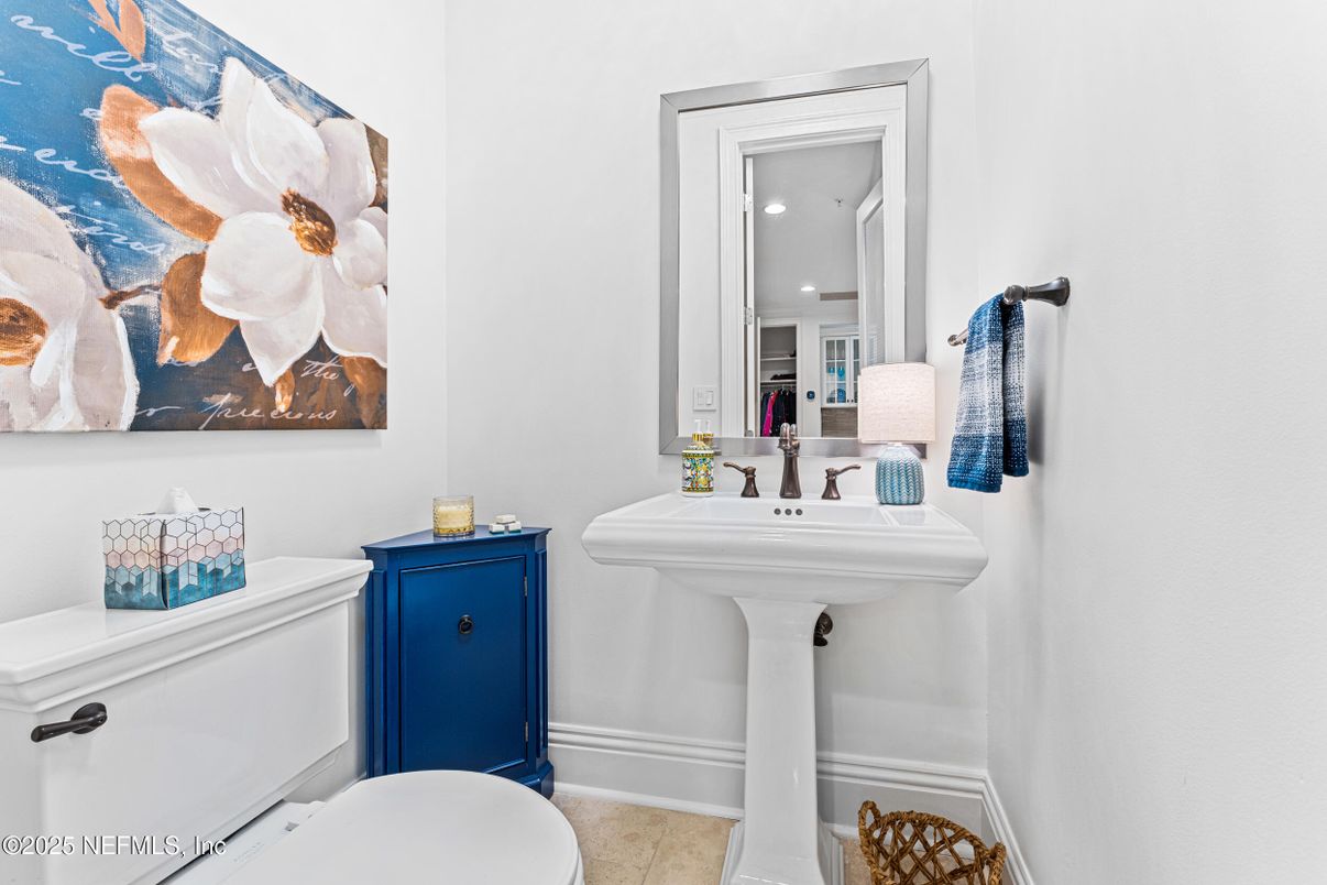 Bathroom, Interior, Recessed Lighting