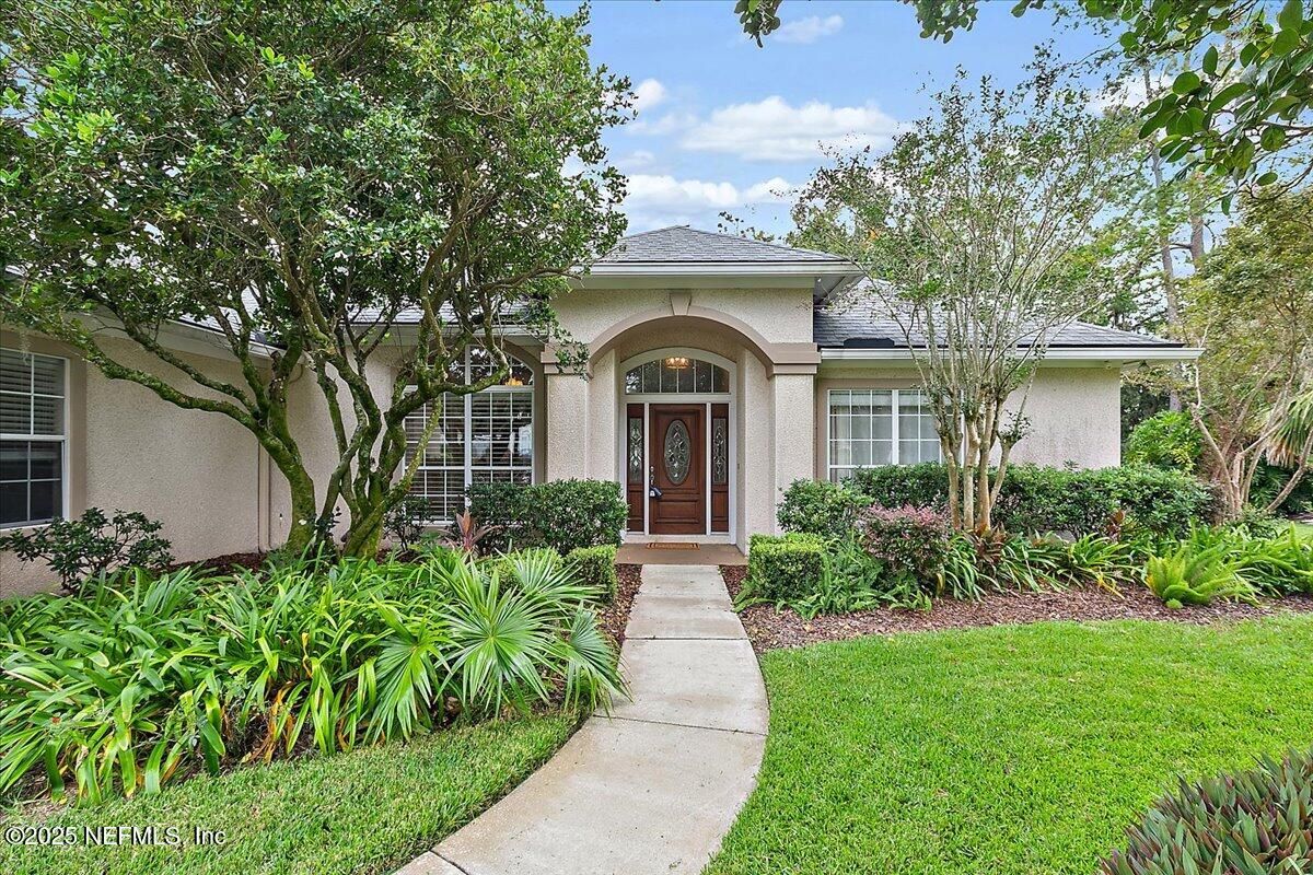 Exterior, Facade, None