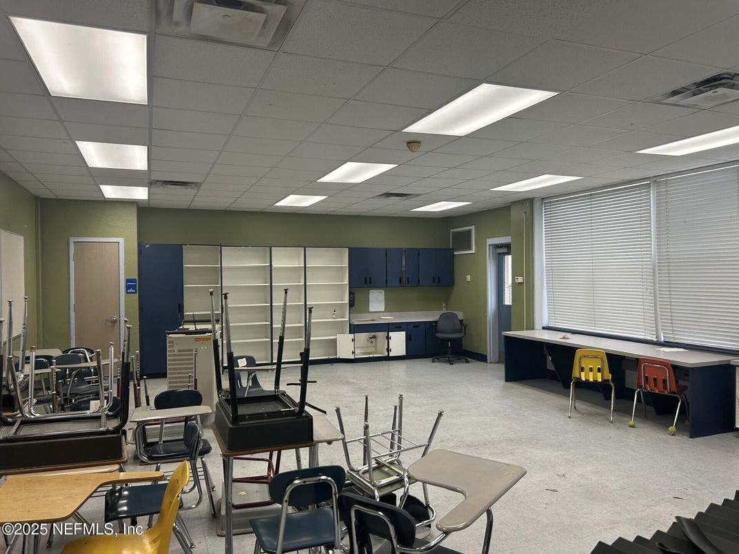 Fitness Equipment, Interior, Recessed Lighting