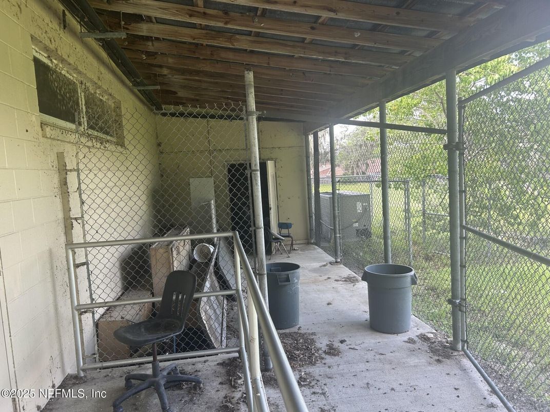 Interior, Sun Room, Wooden Beams