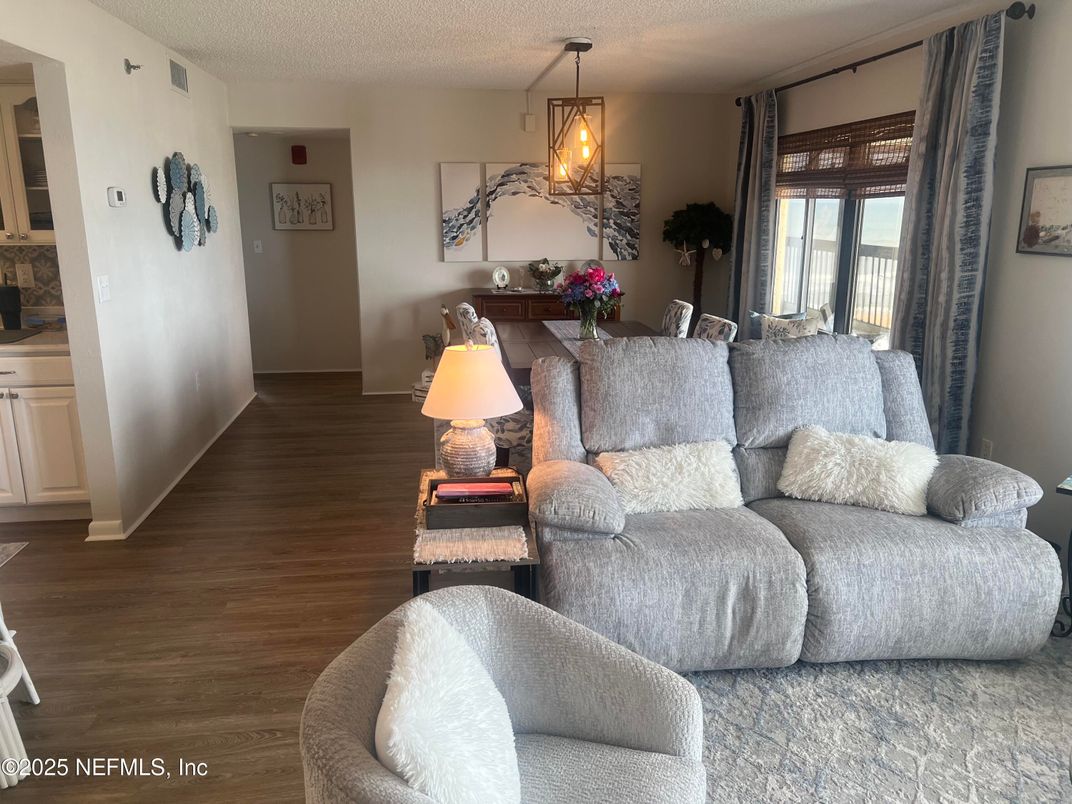 Interior, Living room, Pendant Lights, Wood Texture Flooring