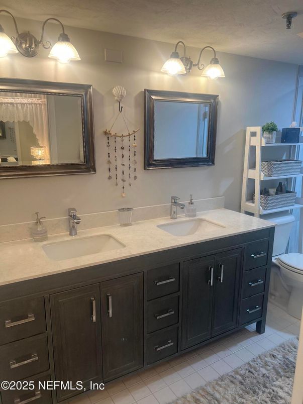 Bathroom, Dual Sink Vanities, Interior