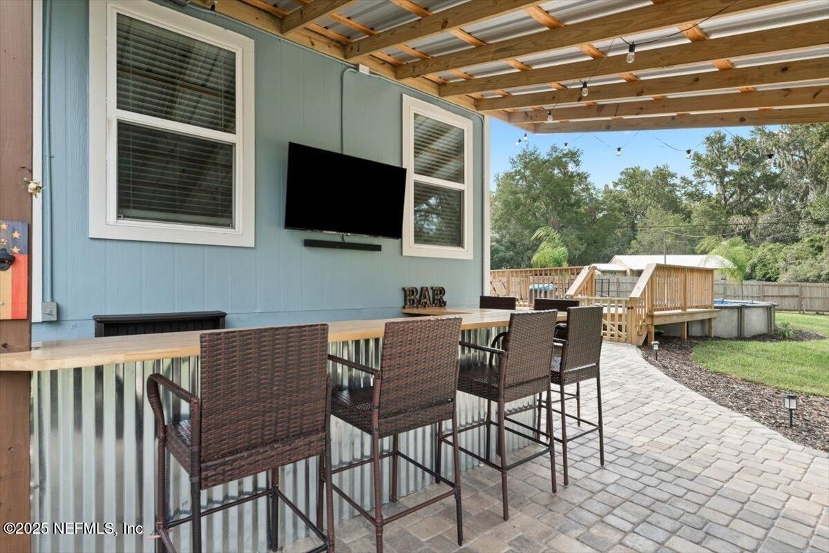 Exterior, Outdoor Kitchen