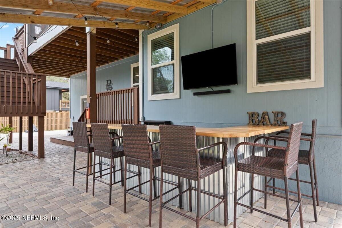 Exterior, Outdoor Kitchen