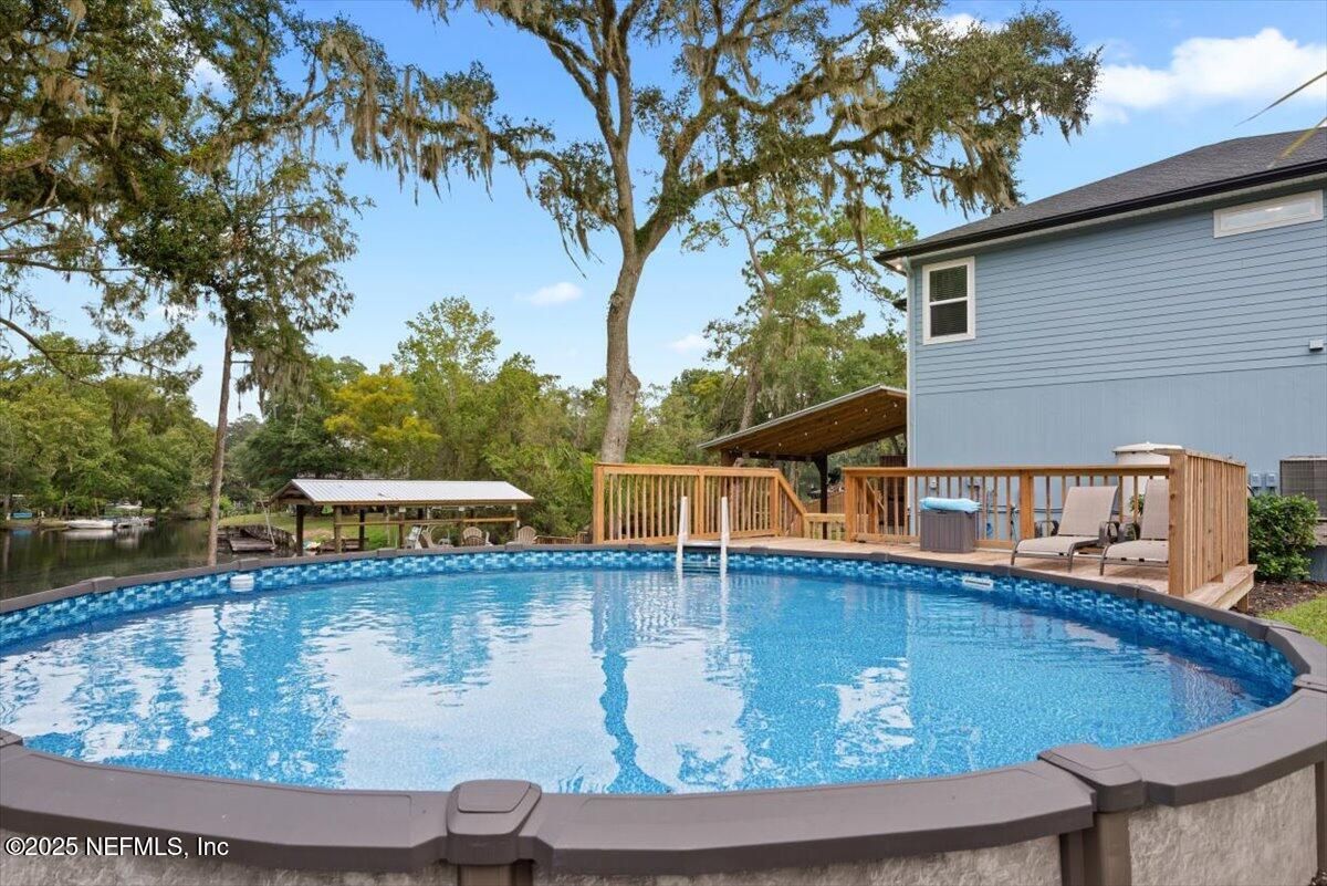 Exterior, Pool, Water