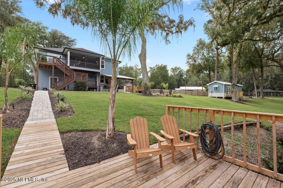 Backyard, Exterior