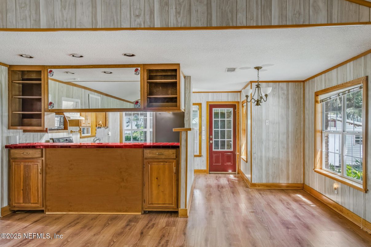 Interior, Pendant Lights, Wood Texture Flooring