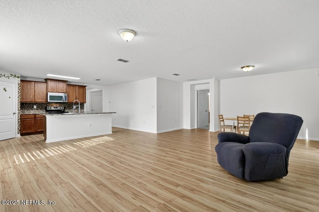 Dining room, Interior, Kitchen, Stainless Steel Appliances, Wood Texture Flooring