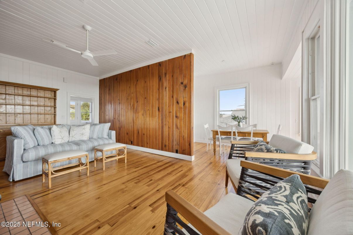 Dining room, Interior, Living room, Wood Texture Flooring, Wooden Walls