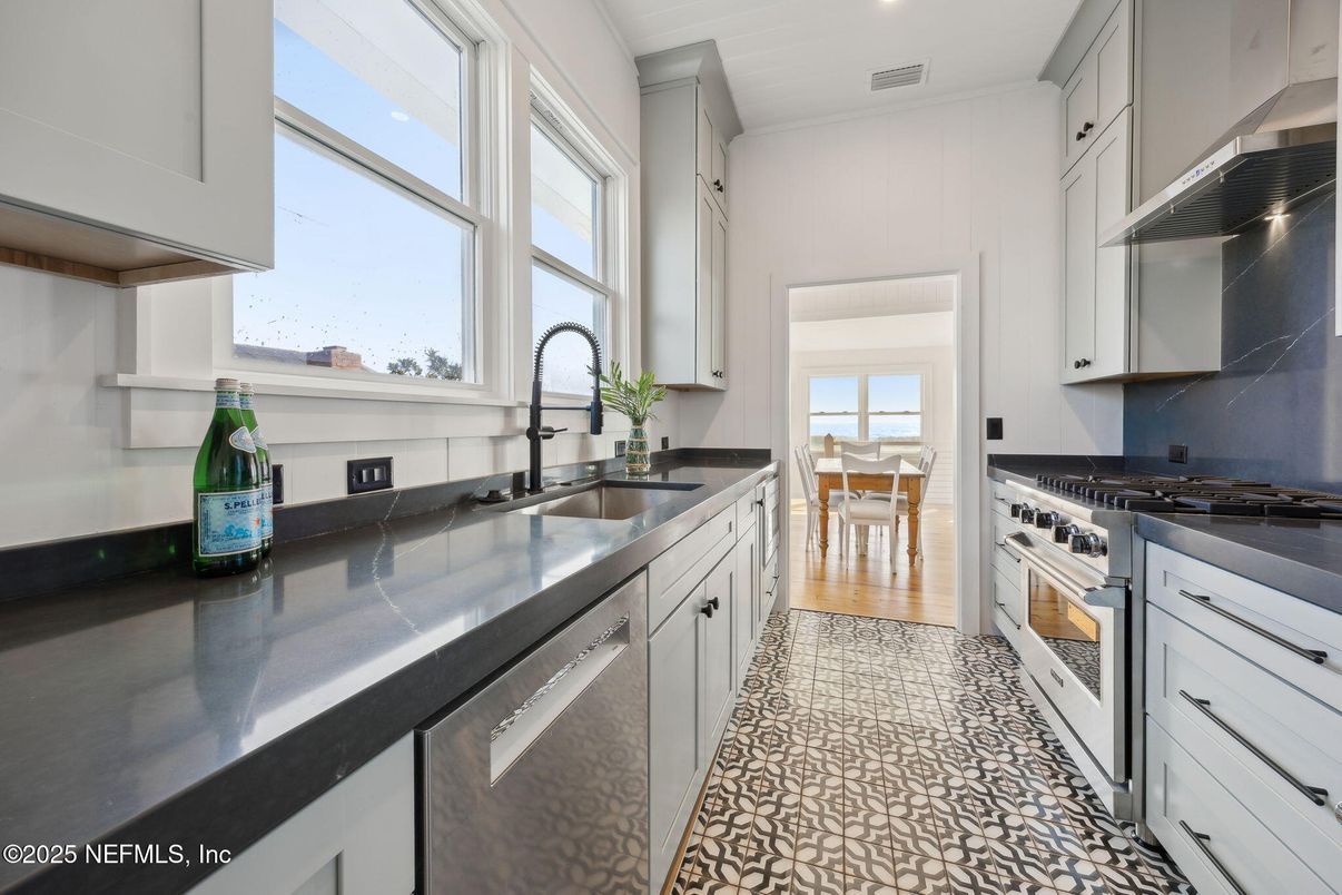 Dining room, Interior, Kitchen, Recessed Lighting, Stainless Steel Appliances