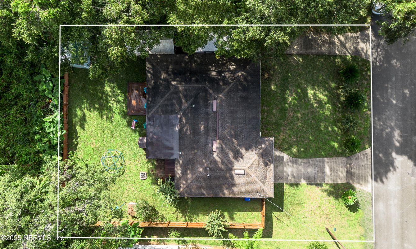 Exterior, Drone