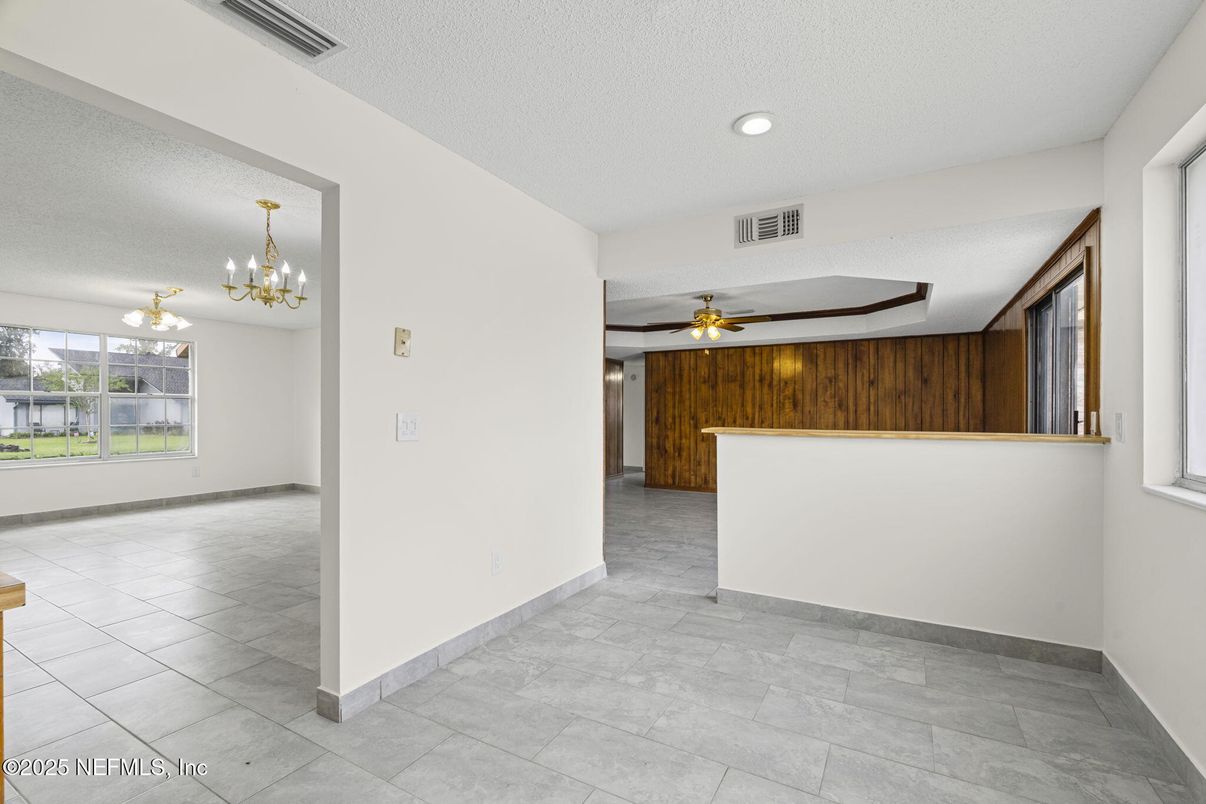 Chandelier, Empty room, Interior, Recessed Lighting