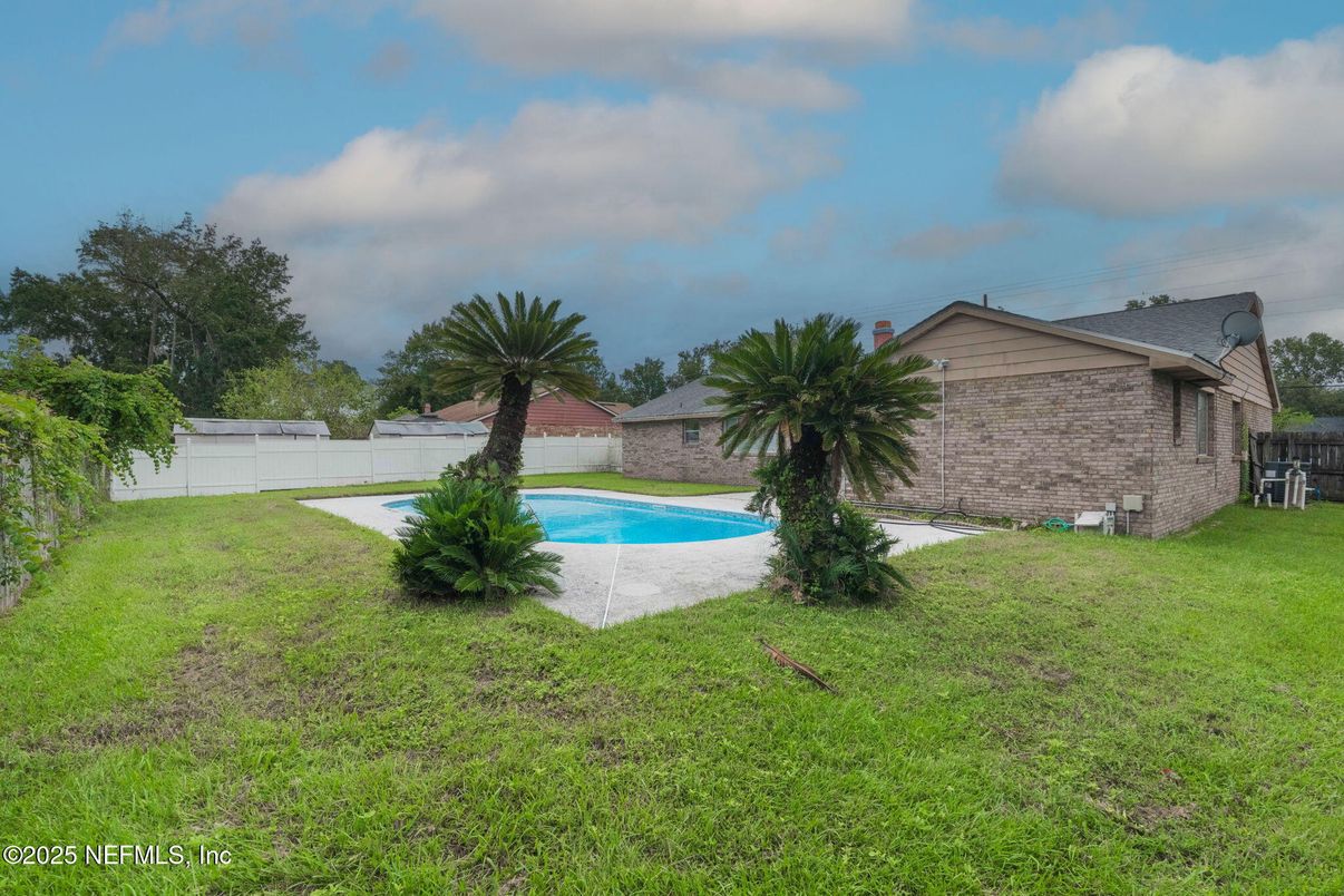 Backyard, Exterior, Pool
