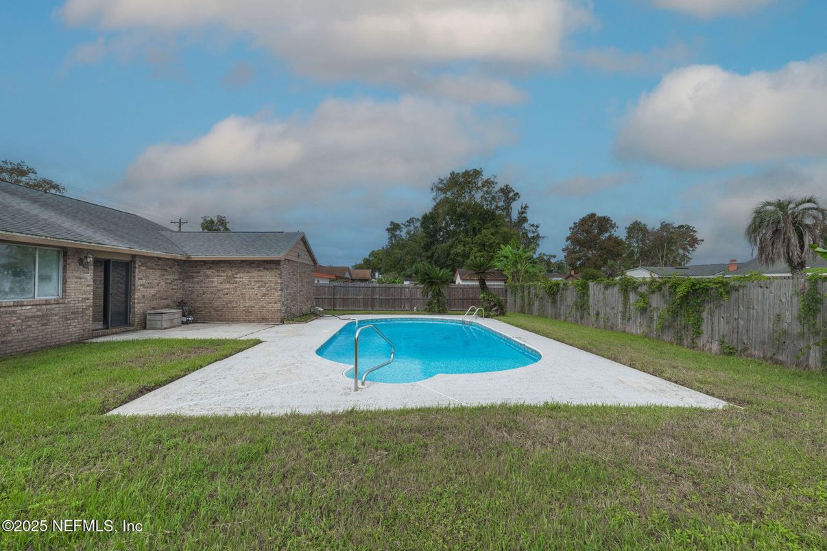 Backyard, Exterior, Pool
