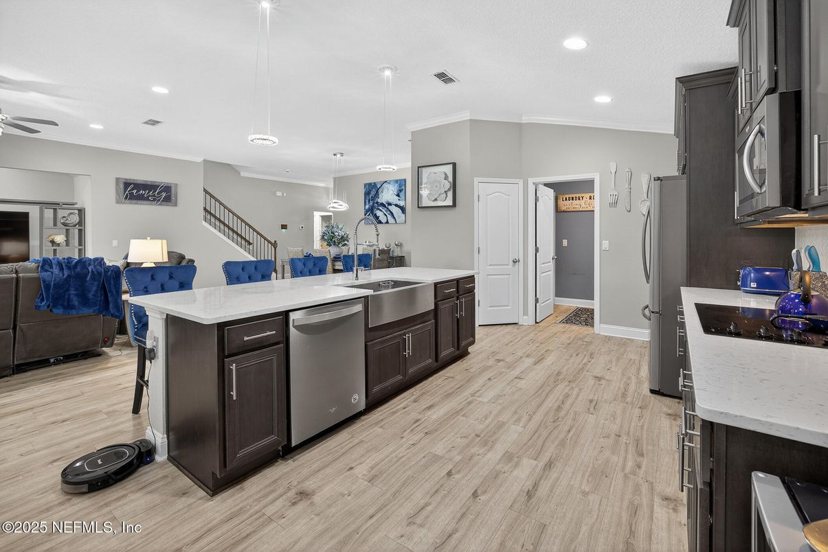Dining room, Interior, Kitchen, Pendant Lights, Recessed Lighting, Stainless Steel Appliances, Wood Texture Flooring