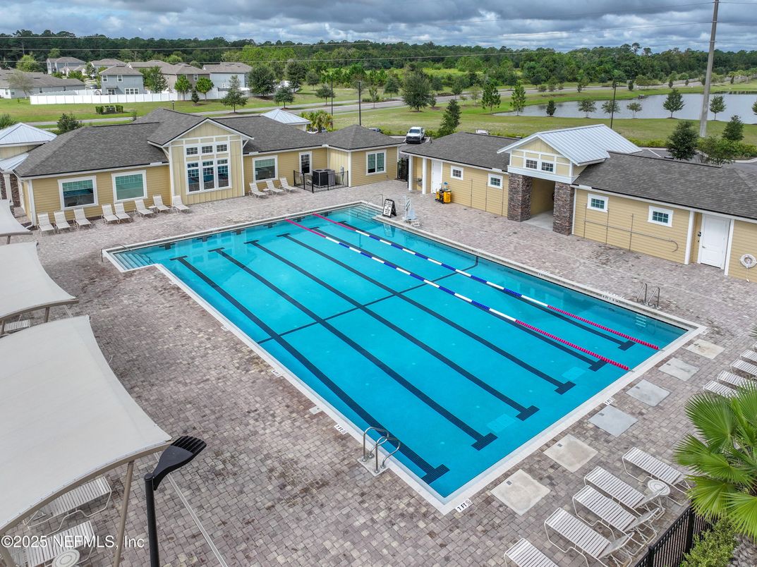 Exterior, Pool