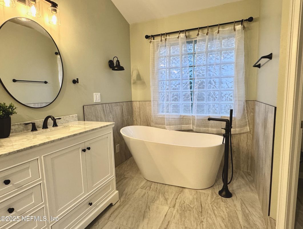 Bathroom, Free Standing Baths, Interior, Marble