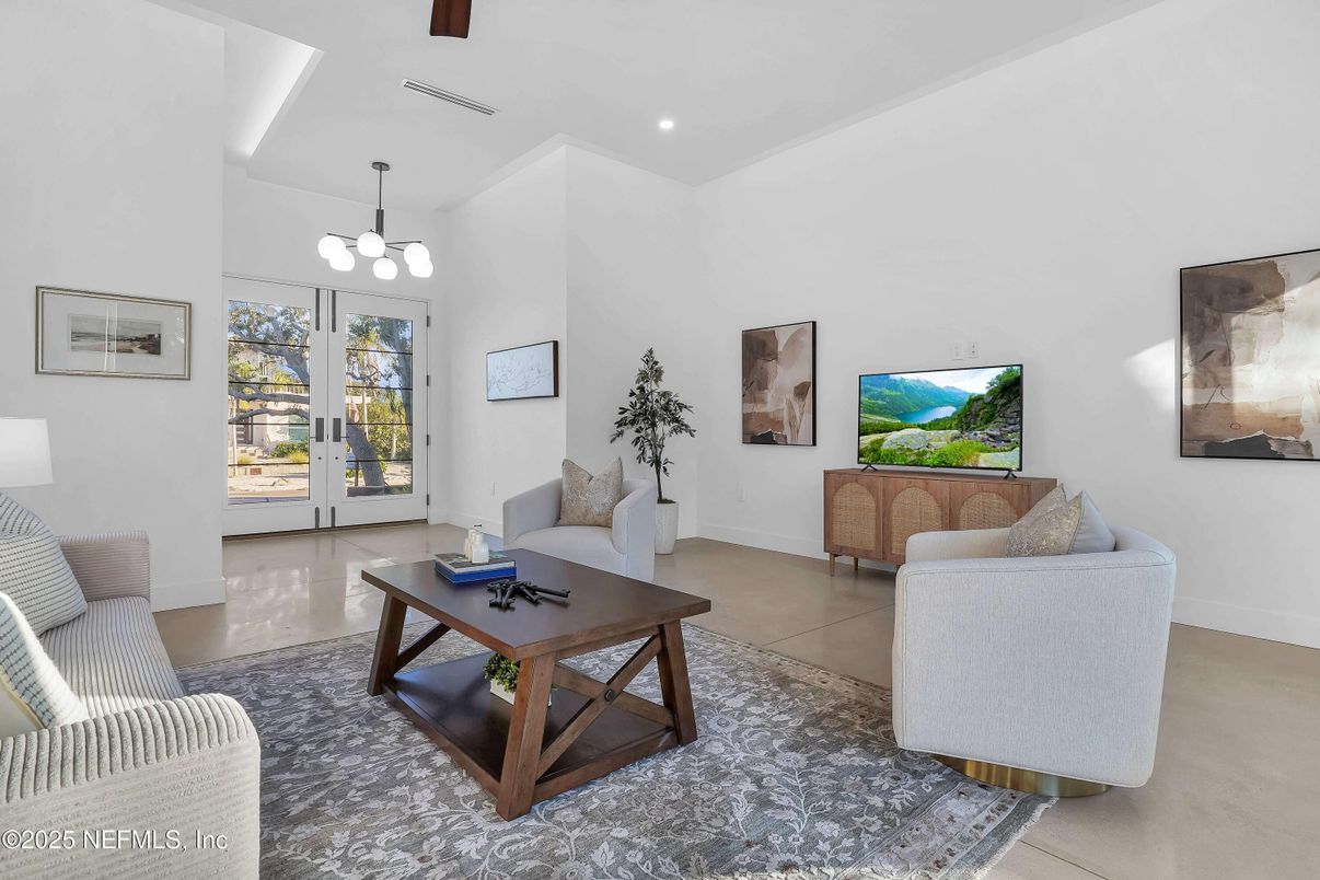 Interior, Living room, Pendant Lights, Recessed Lighting