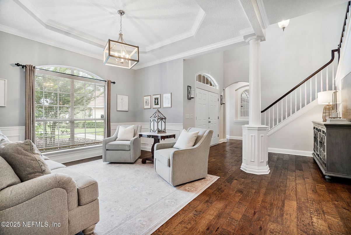 Interior, Living room, Pendant Lights, Wood Texture Flooring