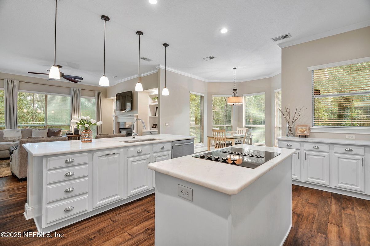 Dining room, Interior, Kitchen, Living room, Pendant Lights, Recessed Lighting, Wood Texture Flooring