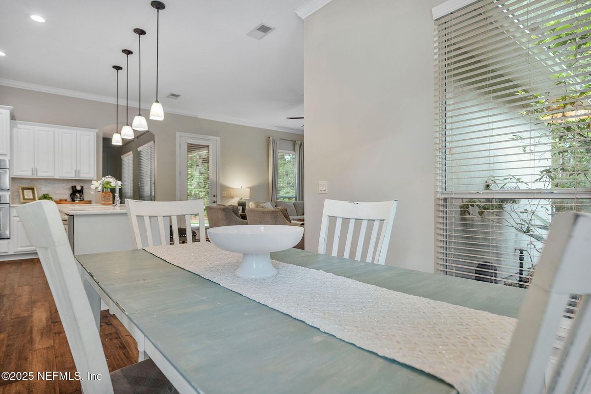 Dining room, Interior, Kitchen, Pendant Lights, Recessed Lighting, Wood Texture Flooring