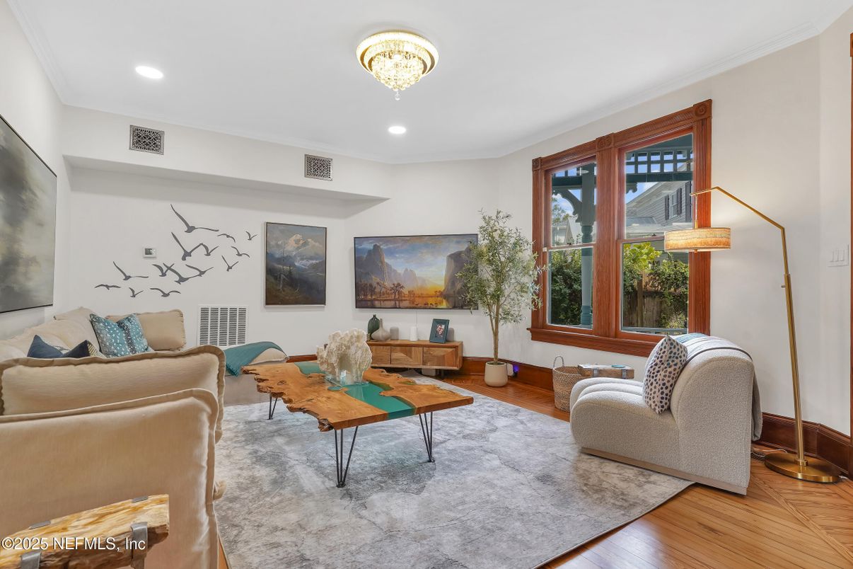 Interior, Living room, Recessed Lighting, Wood Texture Flooring