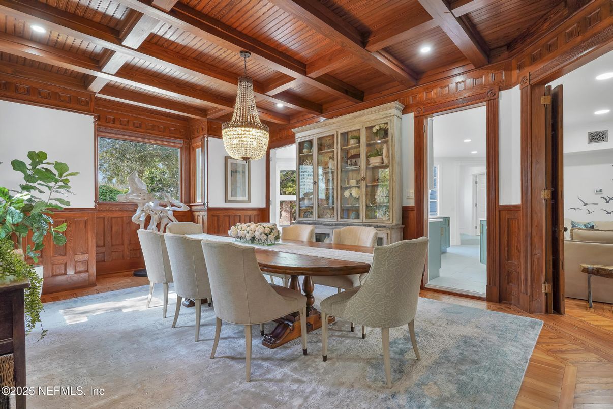 Chandelier, Dining room, Interior, Recessed Lighting, Wooden Beams, Wooden Ceilings, Wood Texture Flooring