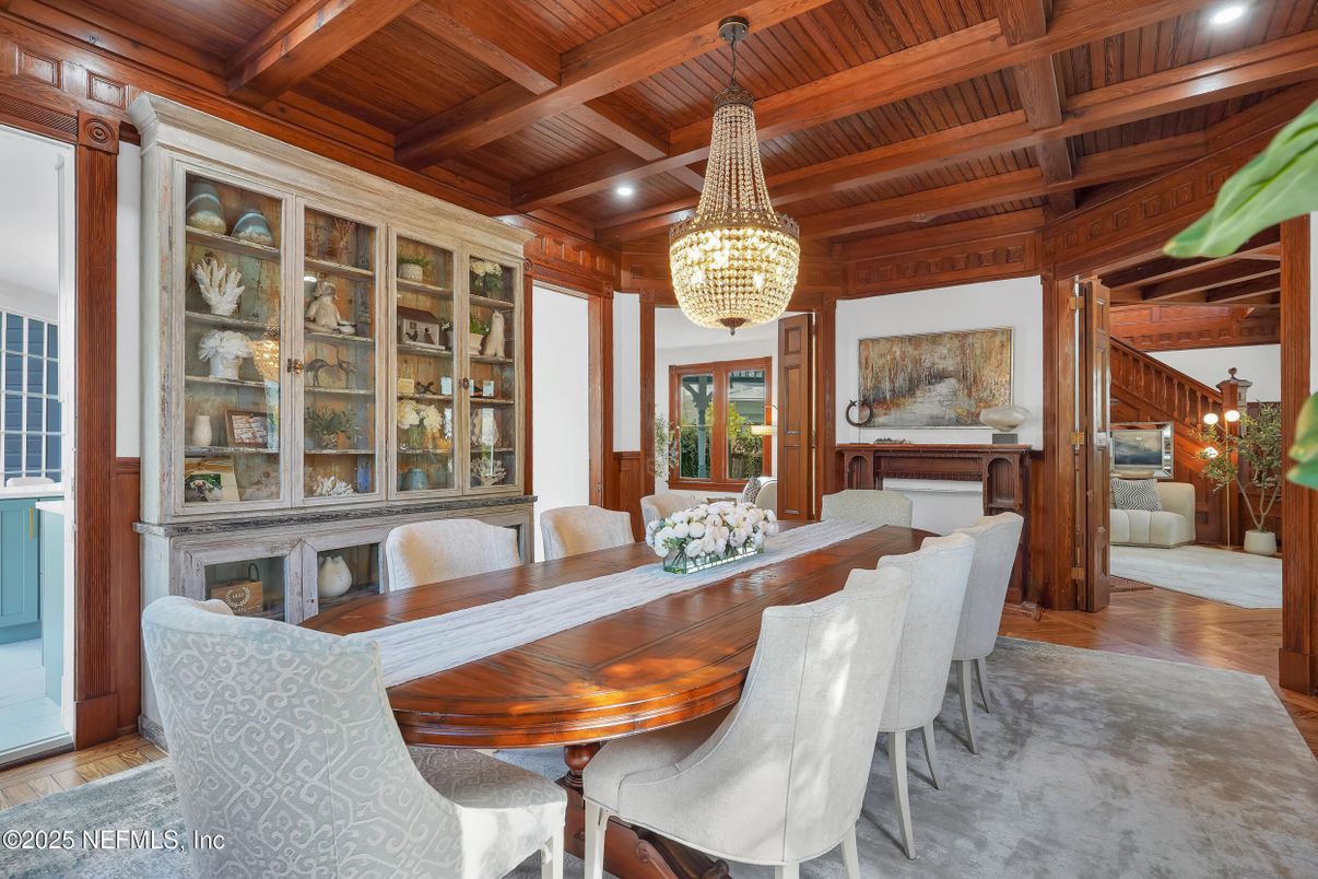Dining room, Interior, Pendant Lights, Recessed Lighting, Wooden Beams, Wooden Ceilings, Wood Texture Flooring