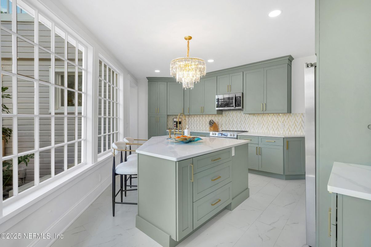 Chandelier, Interior, Kitchen, Marble, Recessed Lighting